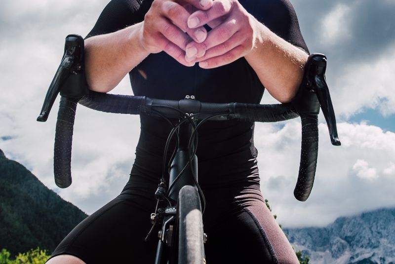 ロードバイクのハンドル交換