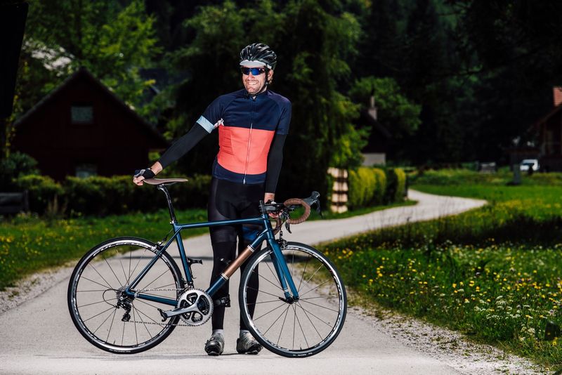 ロードバイク 組み立て