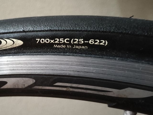 700×25Cタイヤ
